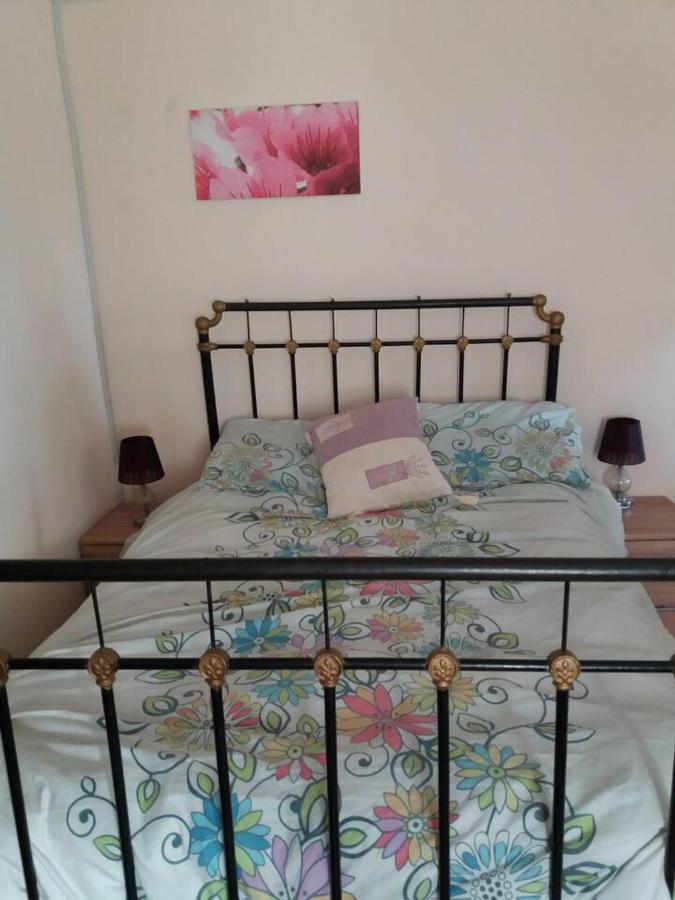 2-Bed Apartment - Sleeps 3 - Parking - Near Albox Exterior foto